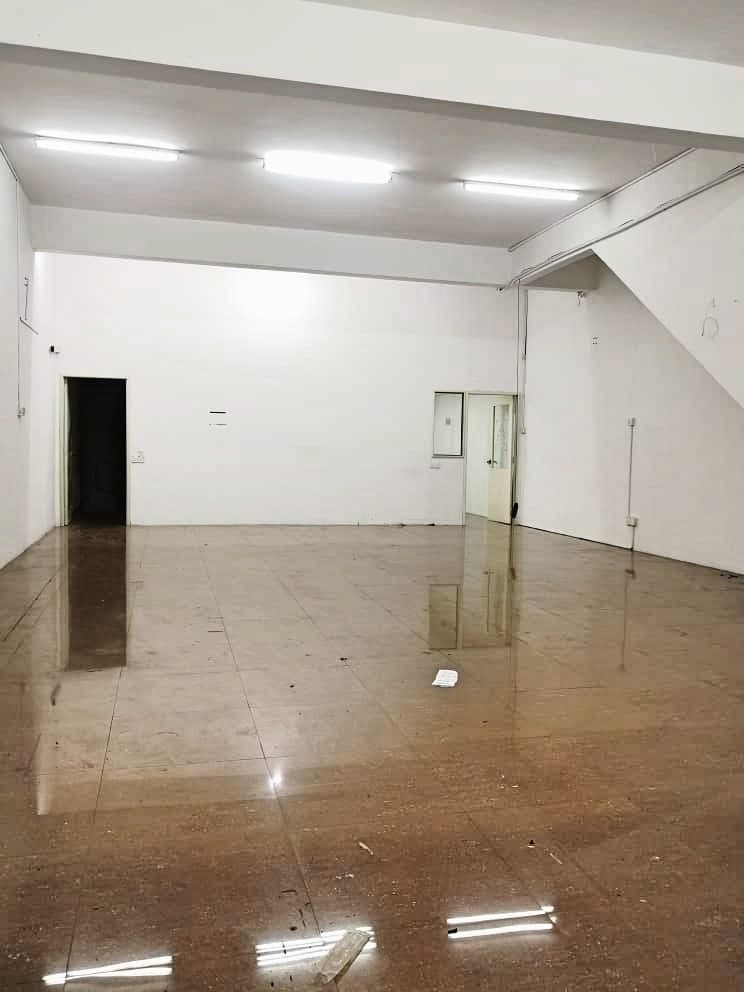 3 Storey Shop Taman Desa Tebrau For Sale - photo 2