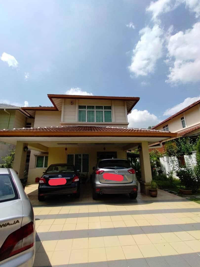 Double Storey Semi D House in Subang Bestari