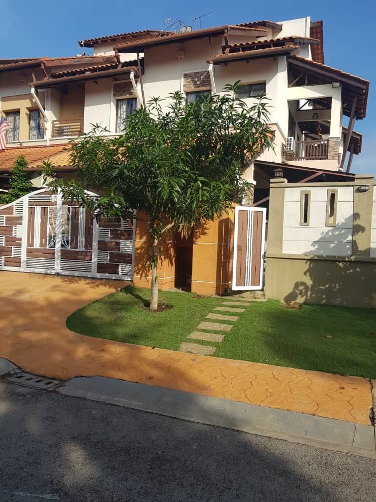 Corner Lot Double Storey Superlink Tropika 2 Bukit