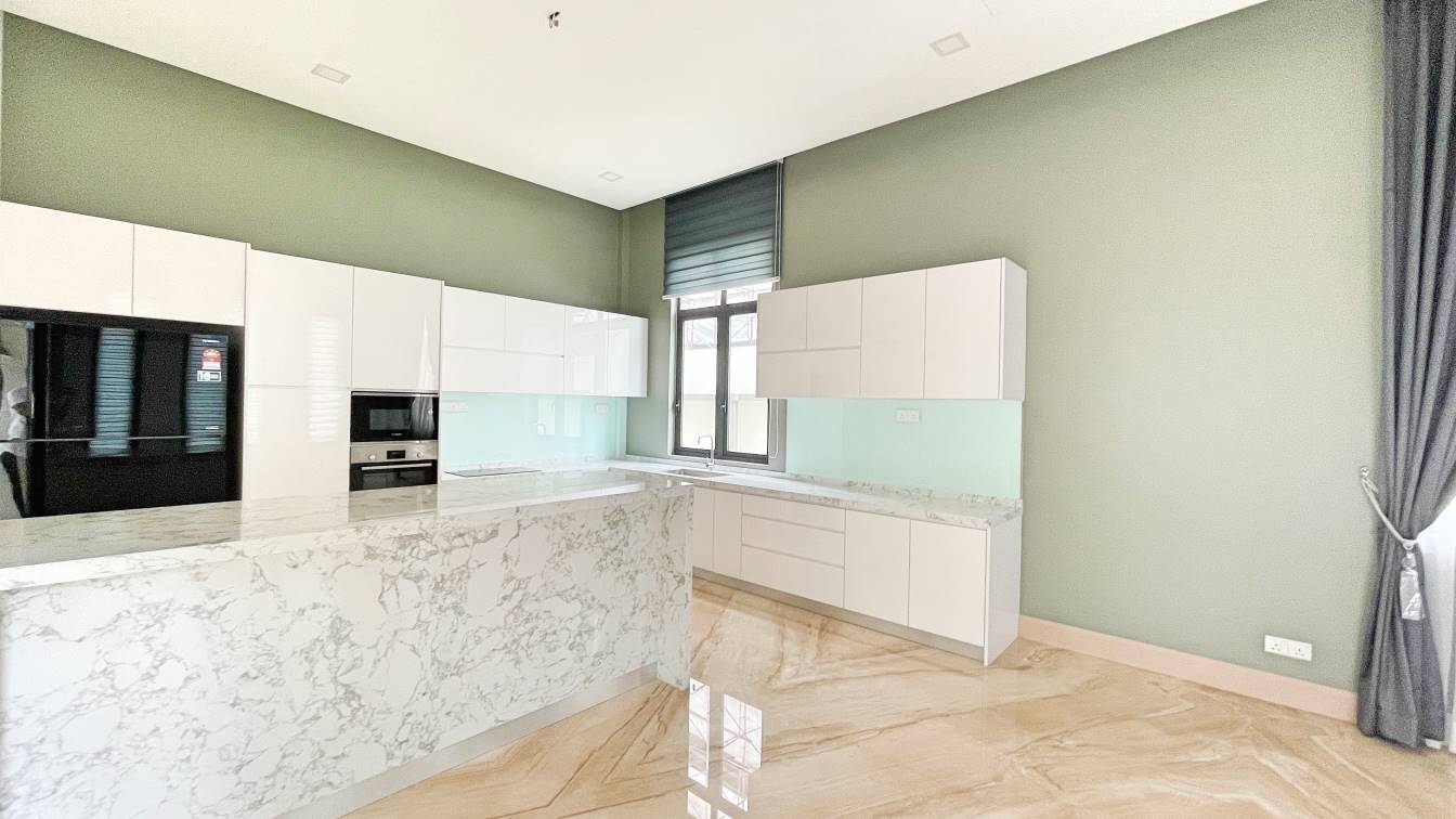 3 storey Bungalow House Hartamas Heights KL - photo 2