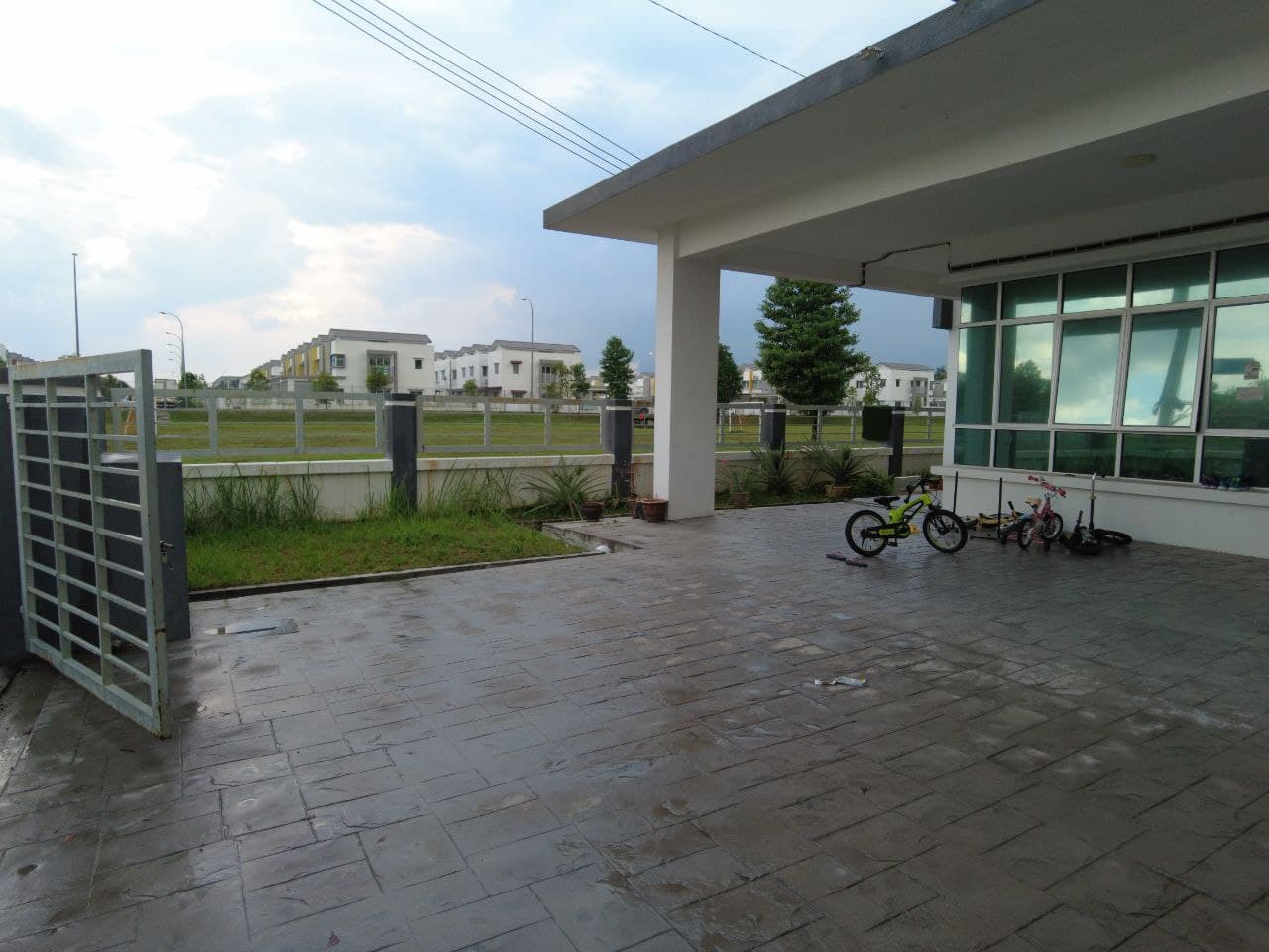 Corner Lot Renovated Bandar Hillpark Puncak Alam - photo 2