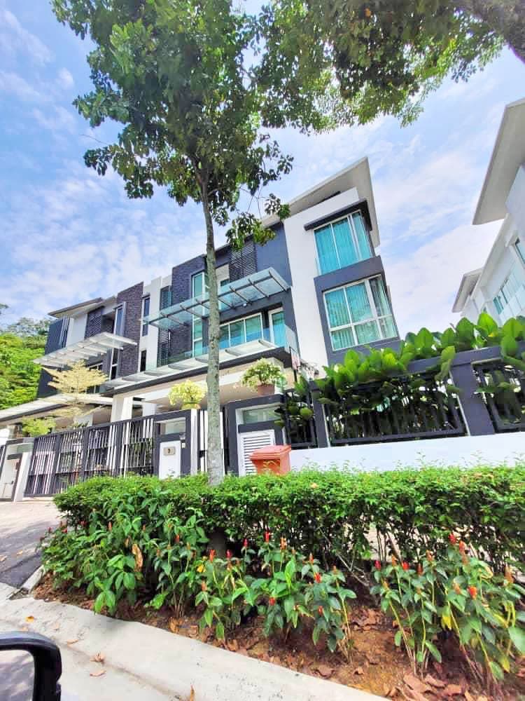 3 Storey Semi D House Pool Villa Tropicana Indah P