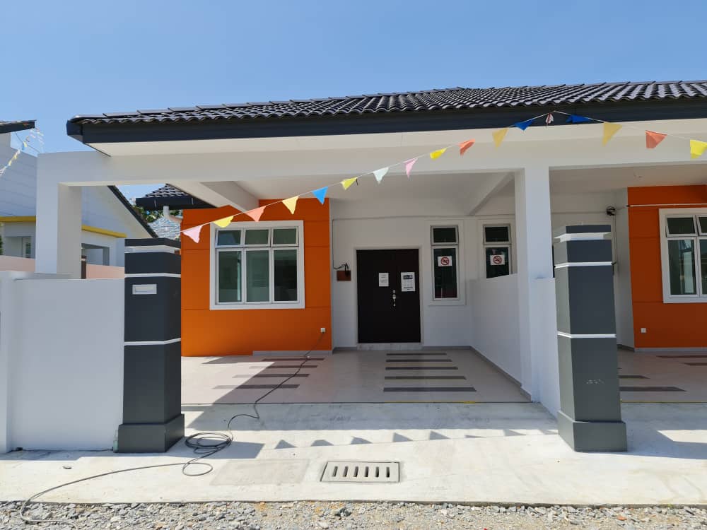 FREEHOLD NEW HOUSING Single Storey Terrace 20x65