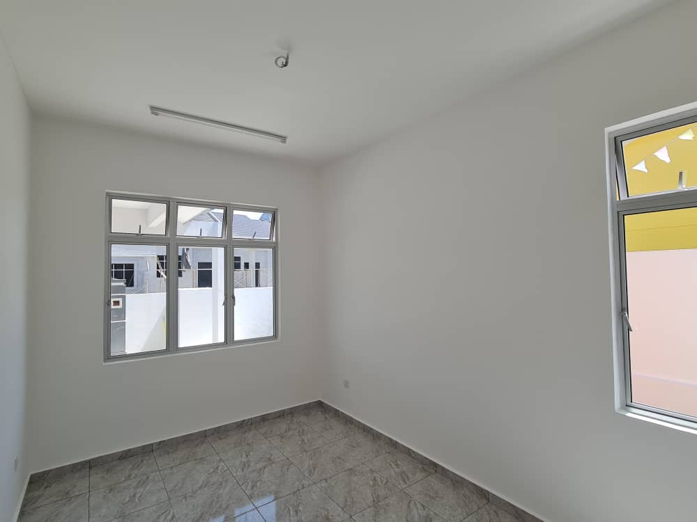 FREEHOLD NEW HOUSING Single Storey Terrace 20x65 - photo 5