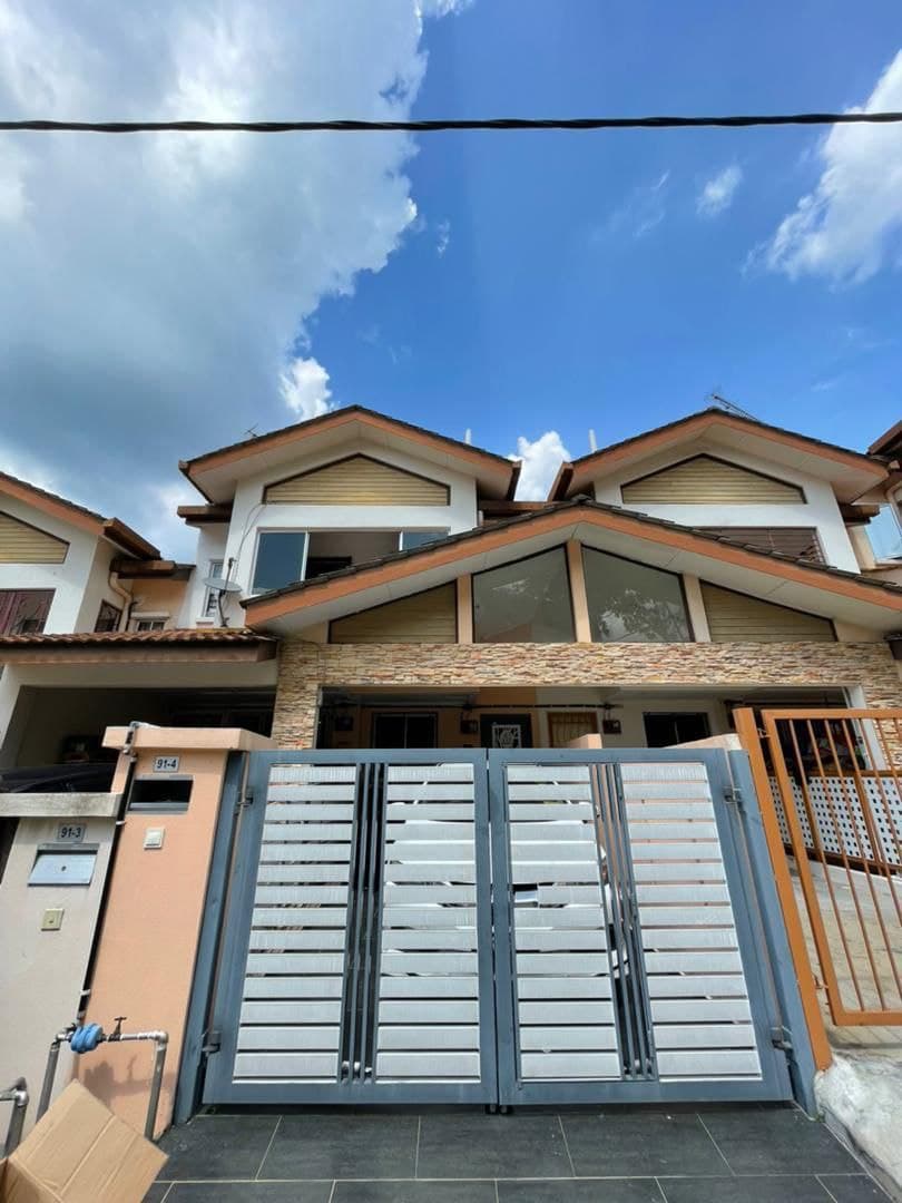 Furnished And Renovated Taman Amansiara Townhouse