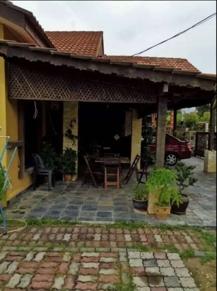 Single Storey Terrace Corner Lot Taman Pinggiran B - photo 2