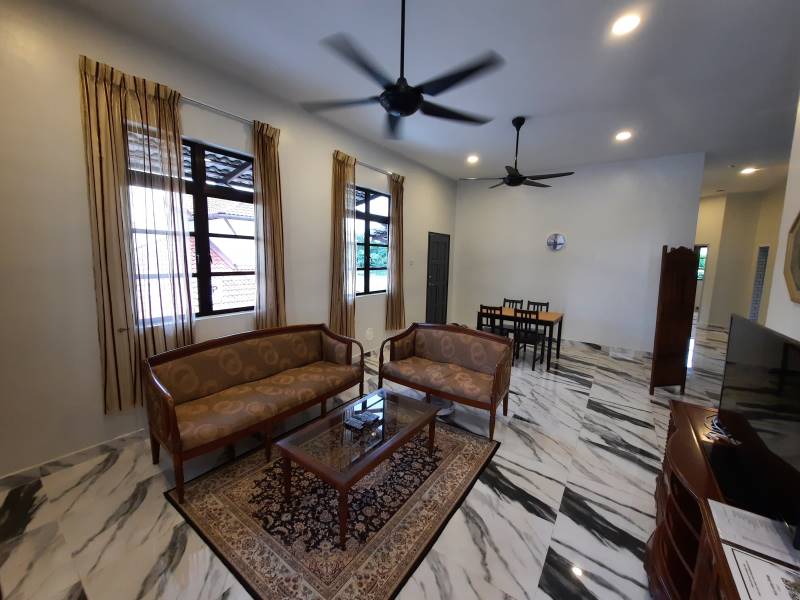 Bungalow Single Storey Beautiful House BBBangi - photo 13