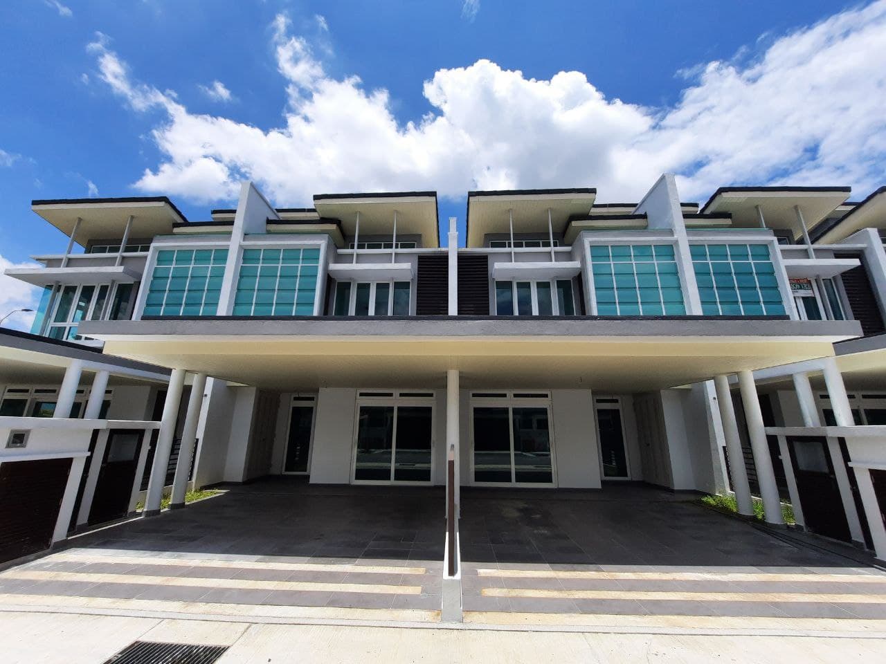 Terrace Double Storey At Presint 12 Phase - photo 1