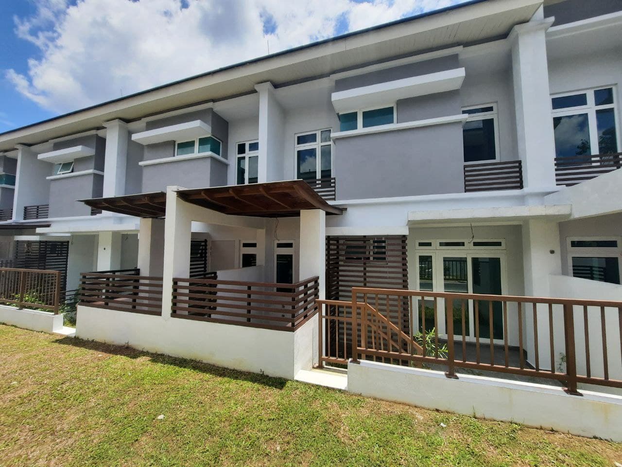 Terrace Double Storey At Presint 12 Phase - photo 2