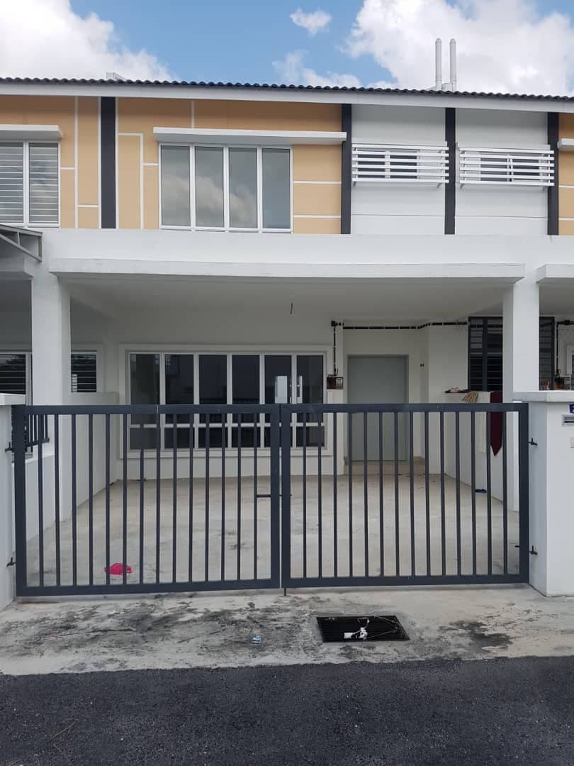 Double Storey Seksyen 6 Bandar Rinching Semenyih