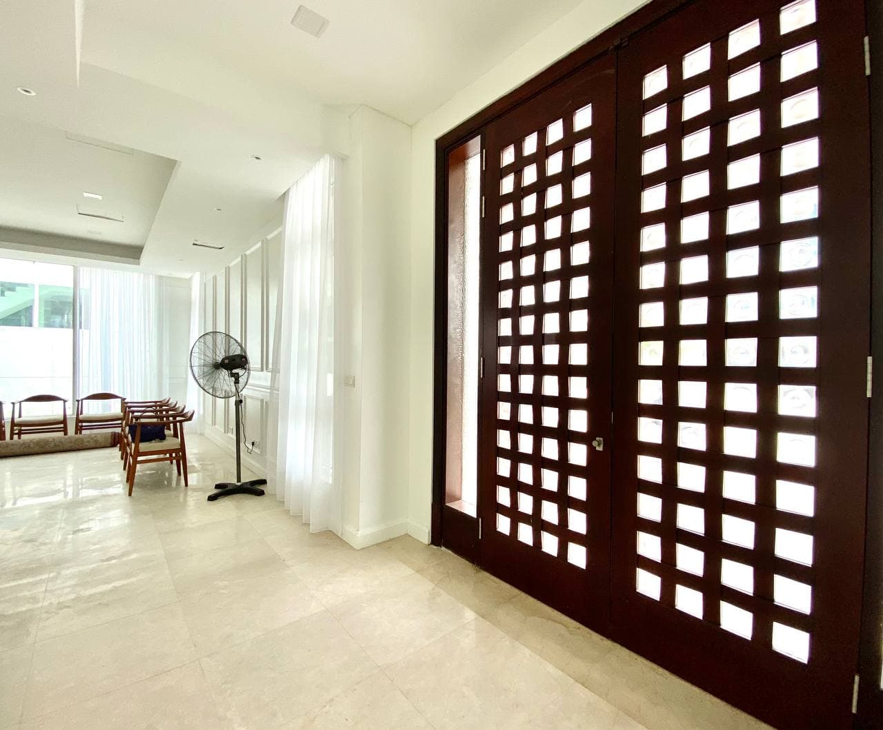 3 Half Storey Luxurious Bungalow Aspen Garden Resi - photo 2