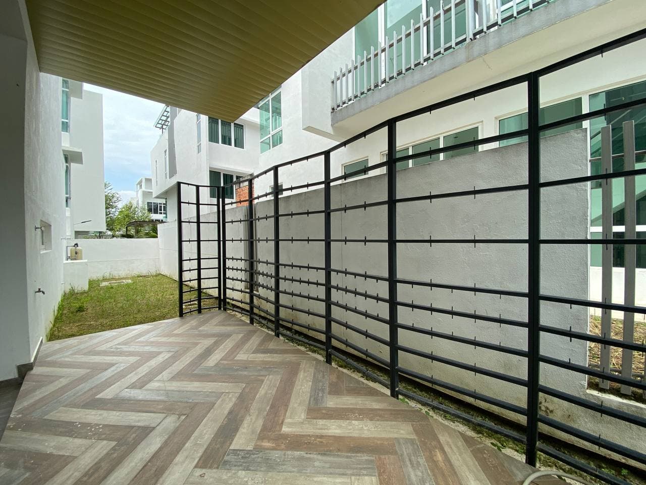 3 Half Storey Luxurious Bungalow Aspen Garden Resi - photo 7