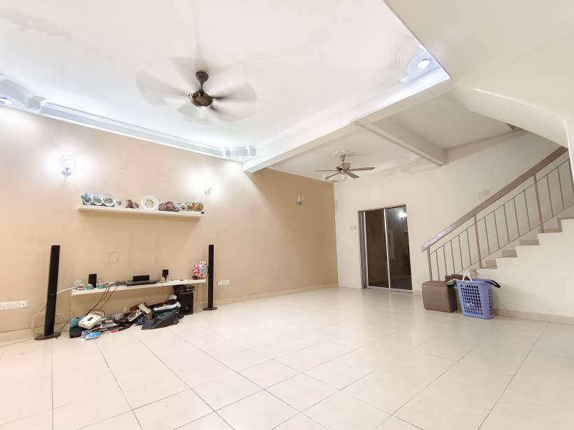 2 Storey Terrace Intermediate Jalan Impian Putra - photo 3
