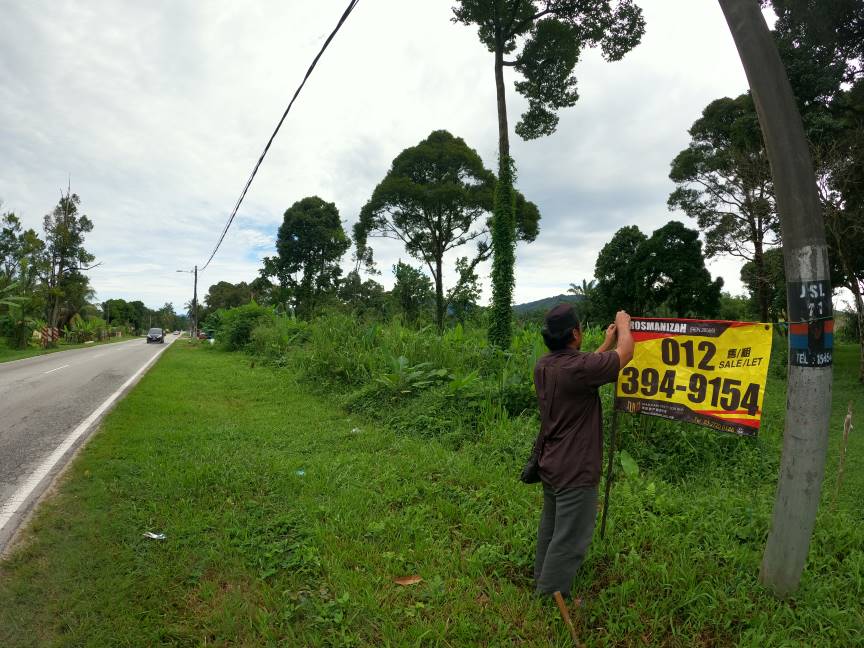 Tanah Tepi Jalan Besar Semenyih Sungai Lalang