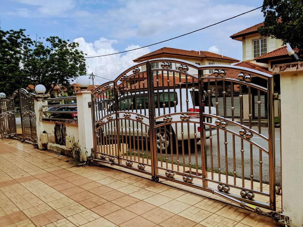 Bungalow Double Storey Seksyen 6 Bukit Mahkota Ban - photo 2