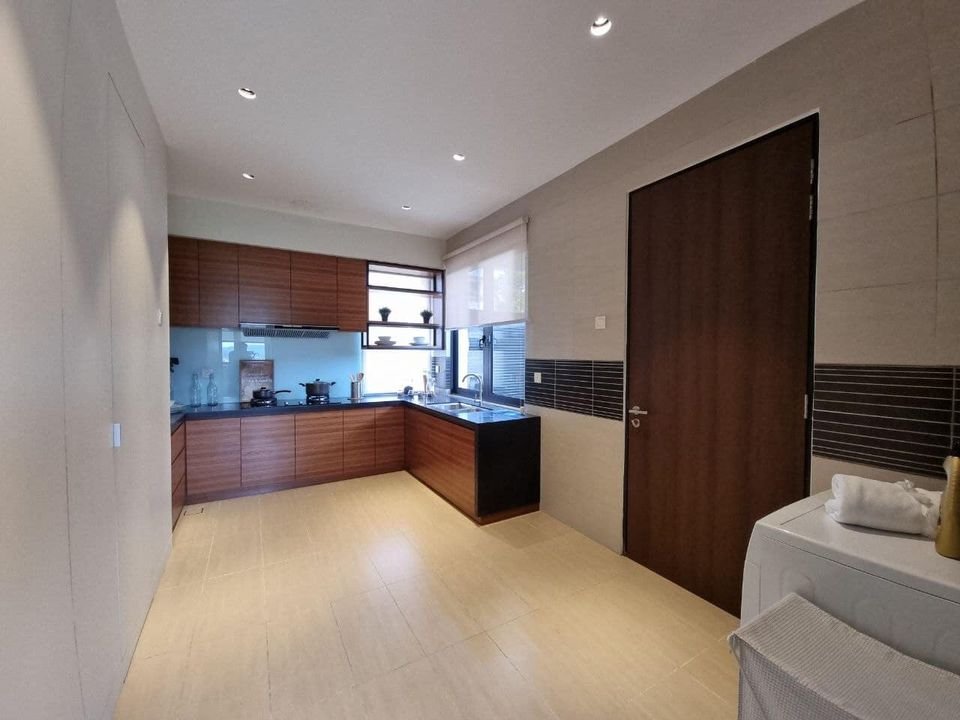 Bungalow in Sebayu Hill Villas Bandar Seri Putra - photo 3