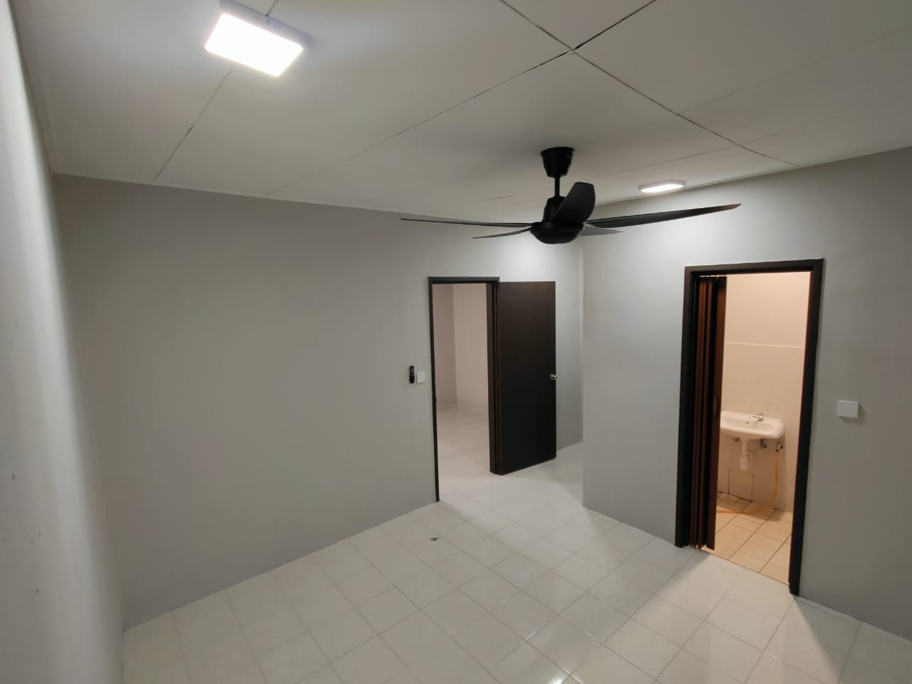 DOUBLE STOREY TERRACE HOUSE BANDAR TASIK PUTERI - photo 4