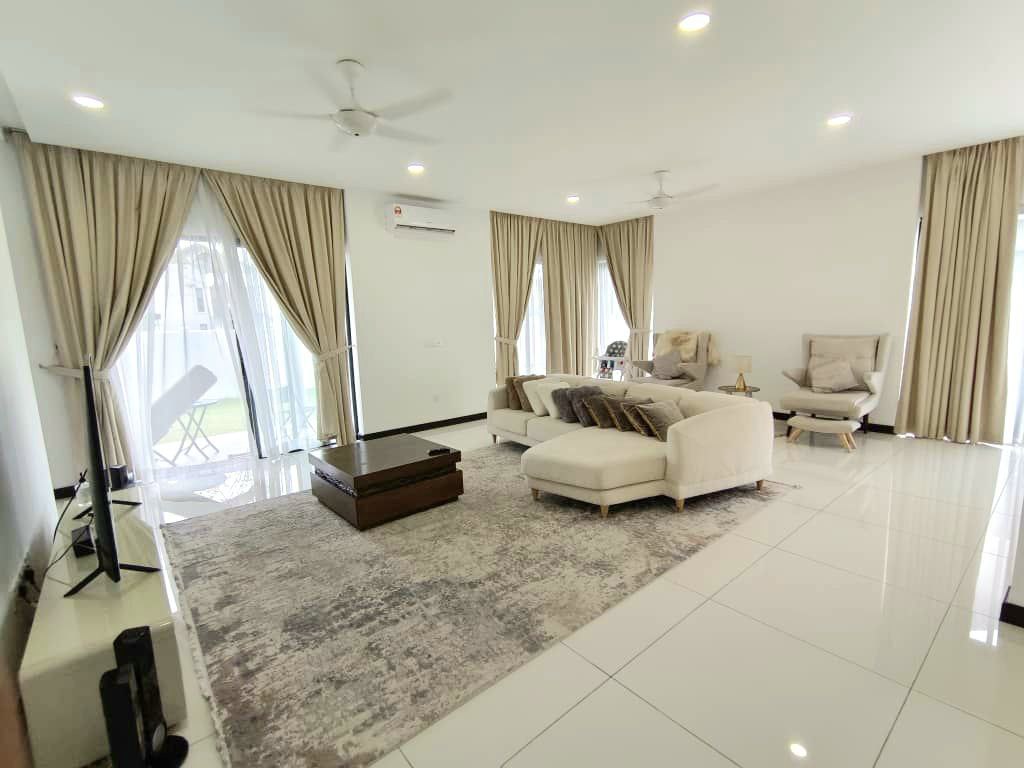 2storey Twin Bungalow Tiana Elmina Garden Shah Ala - photo 4