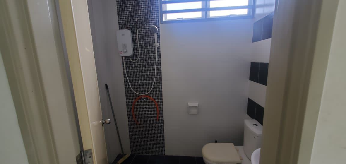 Double Storey Terrace Rafflesia Taman Pelangi Seme - photo 2