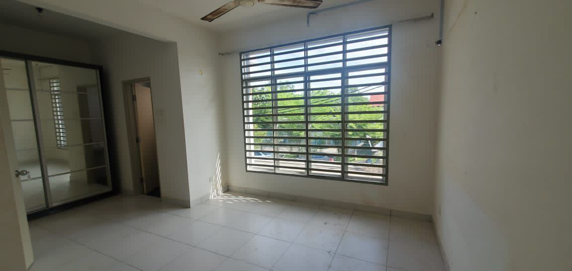 Double Storey Terrace Rafflesia Taman Pelangi Seme - photo 3