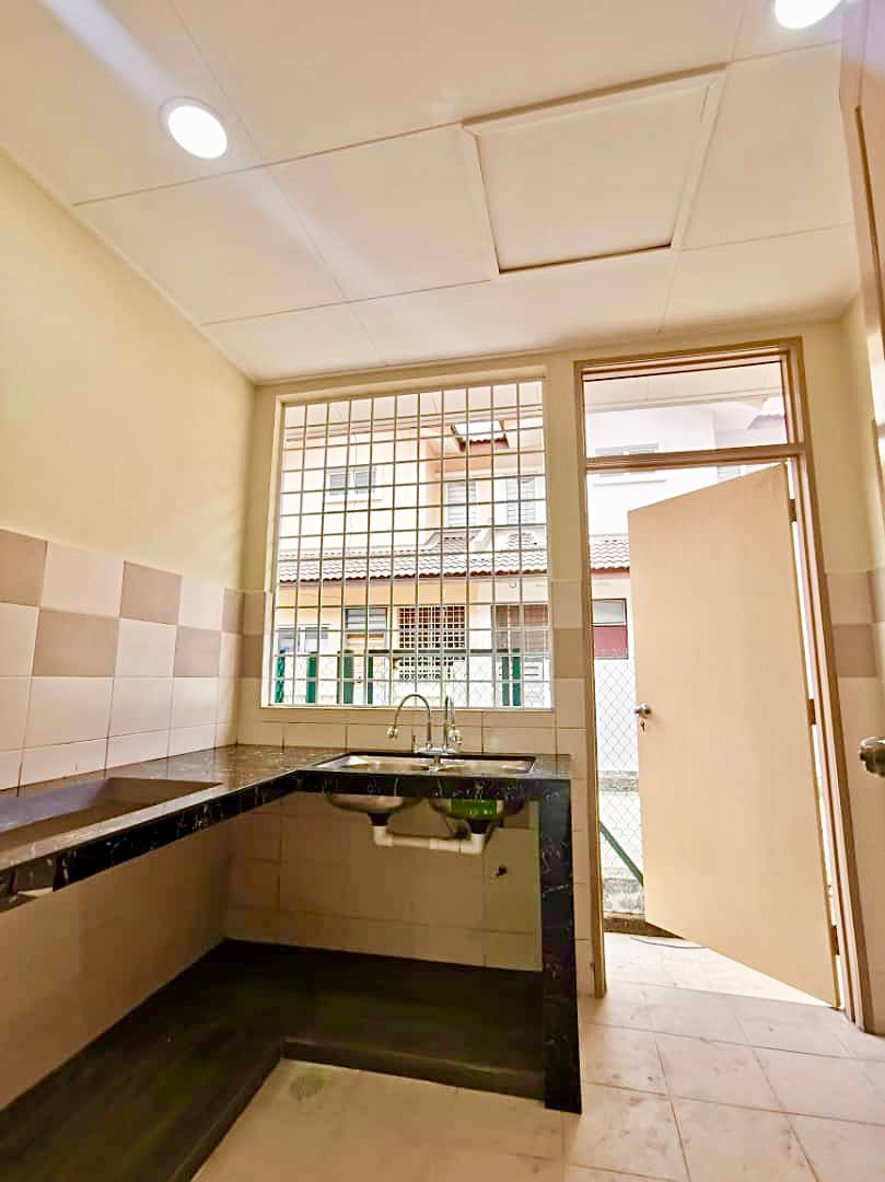Double Storey Seri Pristana Sungai Buloh - photo 8
