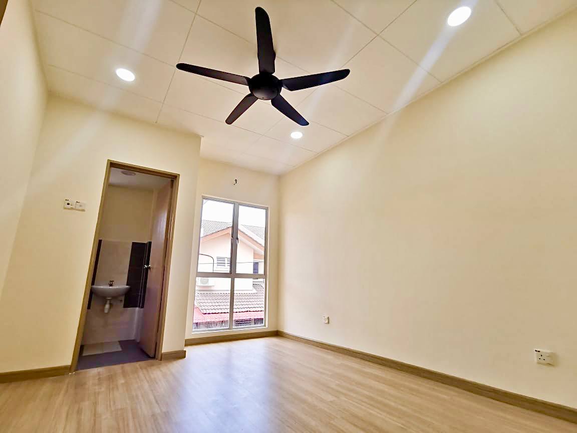 Double Storey Seri Pristana Sungai Buloh - photo 11