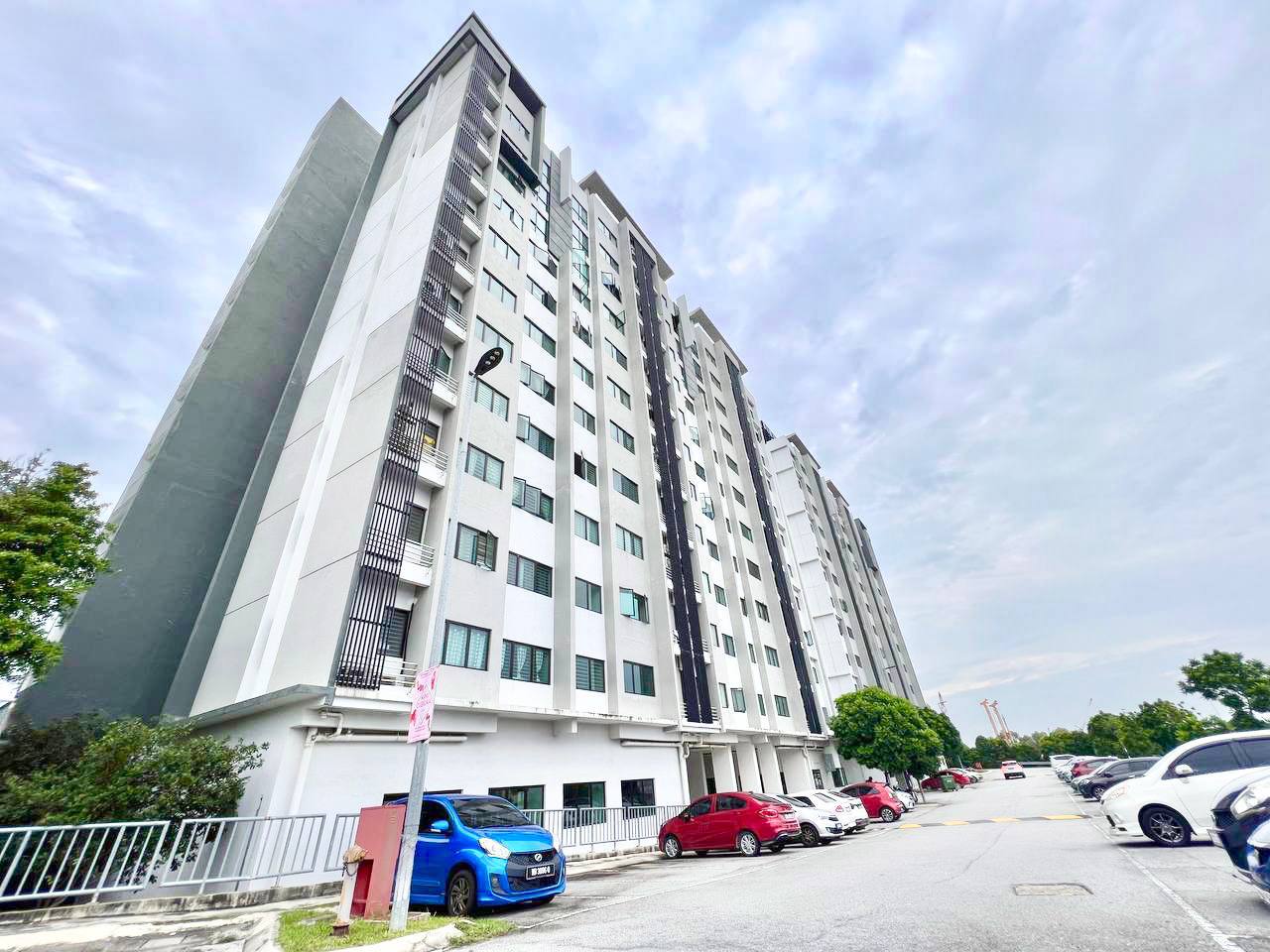 Apartment Suria Ixora  Setia Alam Selangor