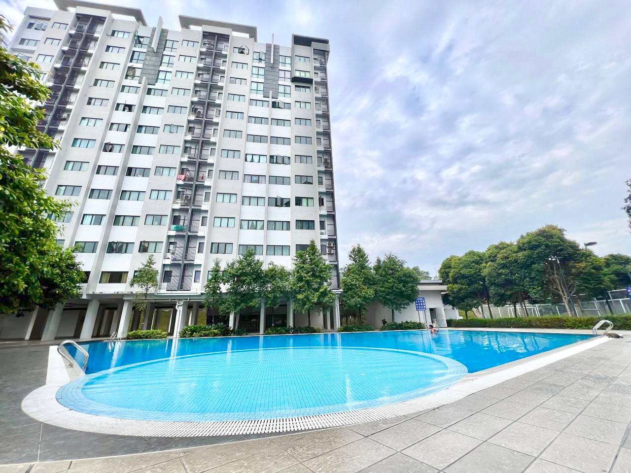 Apartment Suria Ixora  Setia Alam Selangor - photo 2