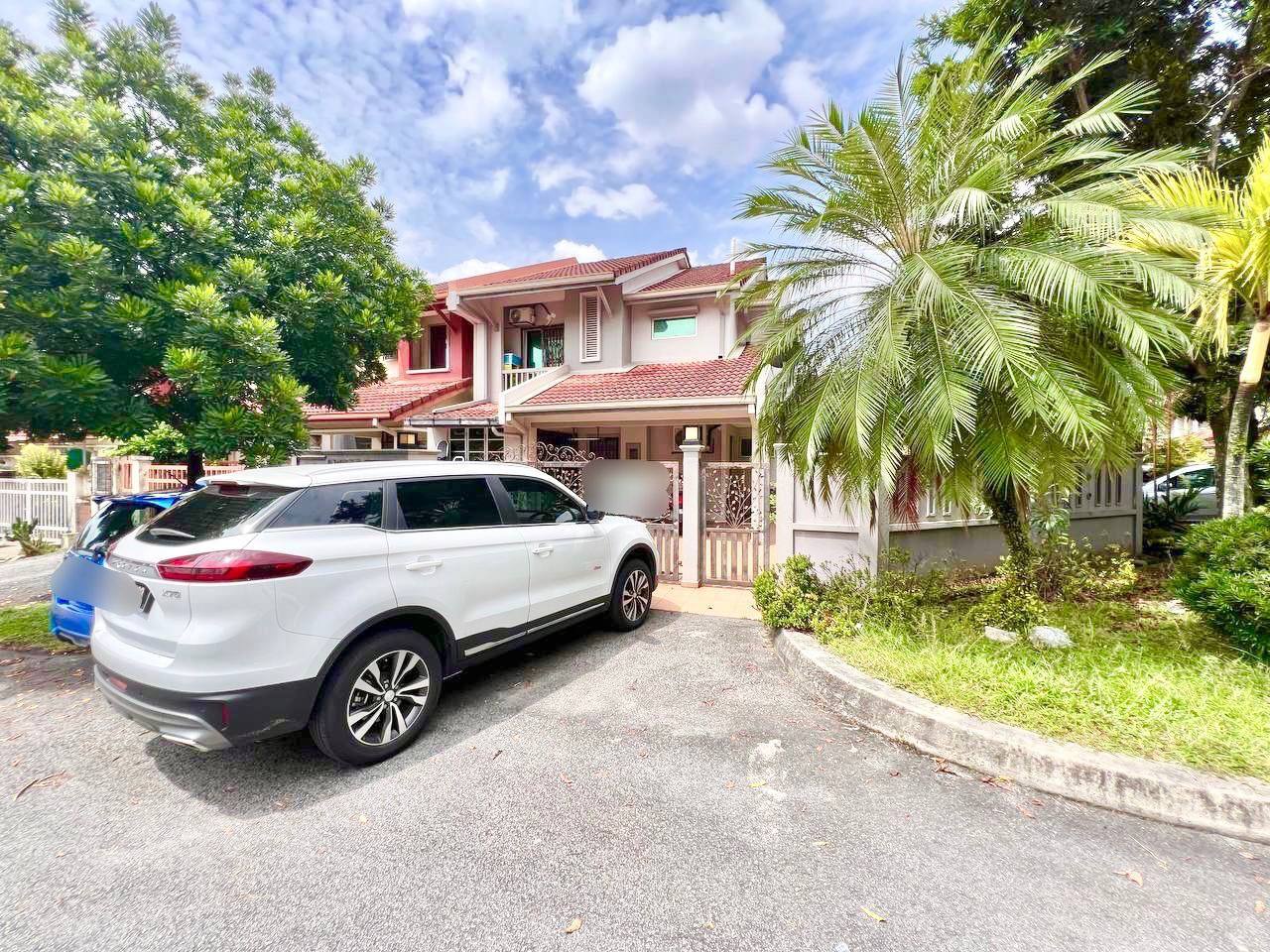 Corner Lot 2 Storey Terrace Taman Pinggiran USJ 1