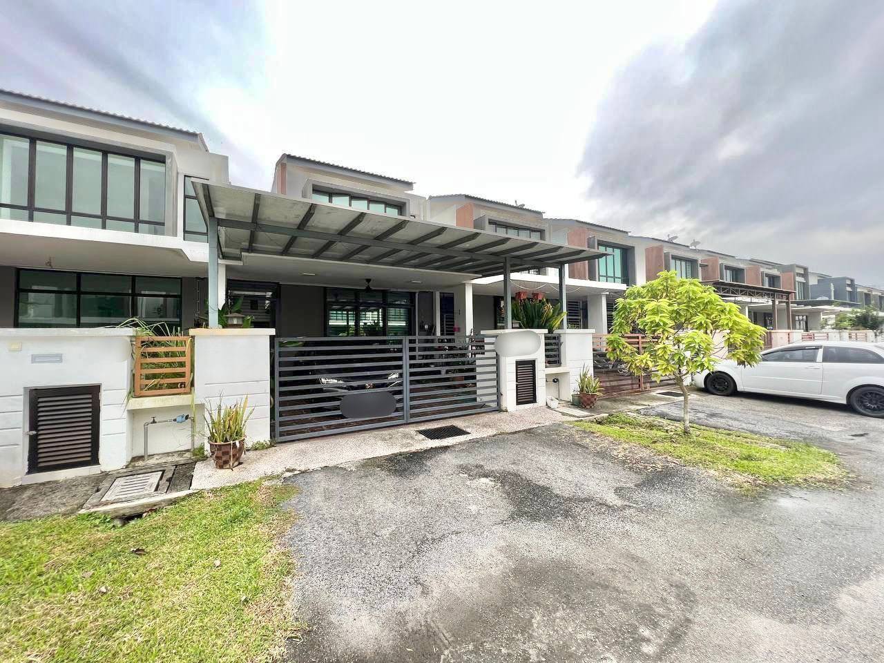 Renovated 2 Storey Terrace Fasa 2  Saujana KLIA Se - photo 2
