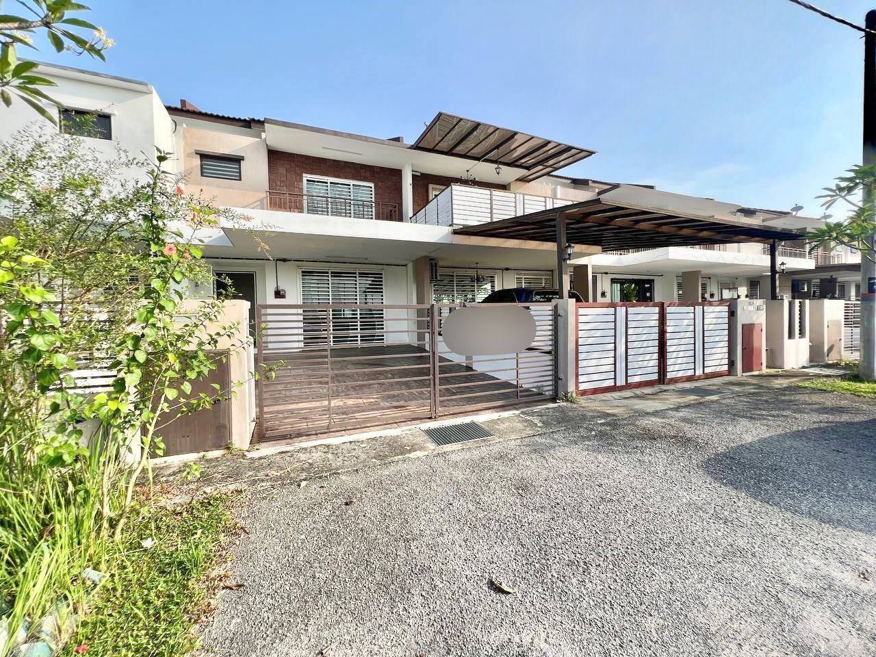 2 Storey Terrace Fasa 3  Saujana KLIA Sepang - photo 2