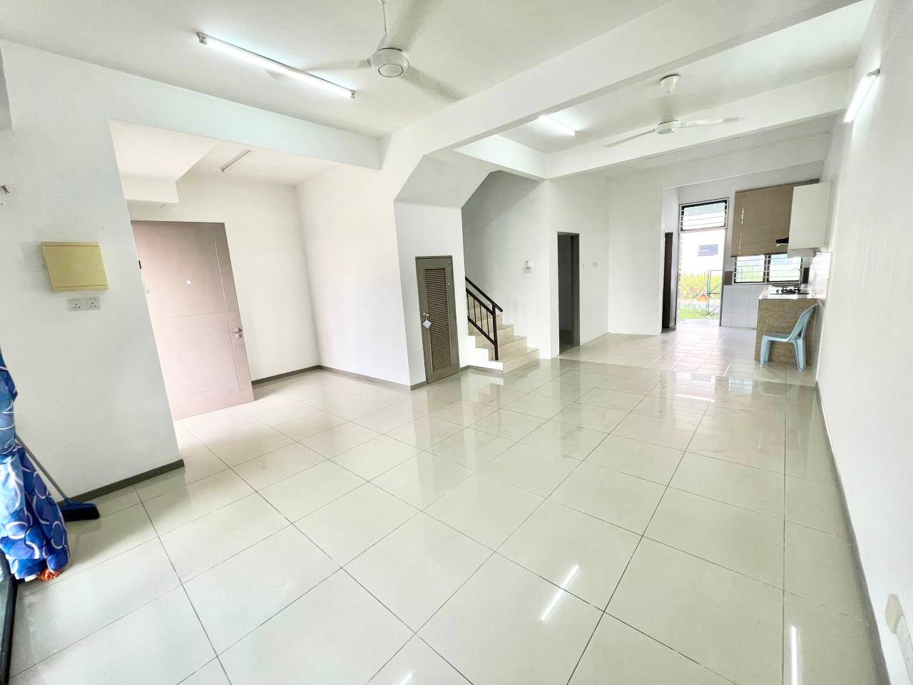 2 Storey Terrace Fasa 3  Saujana KLIA Sepang - photo 3