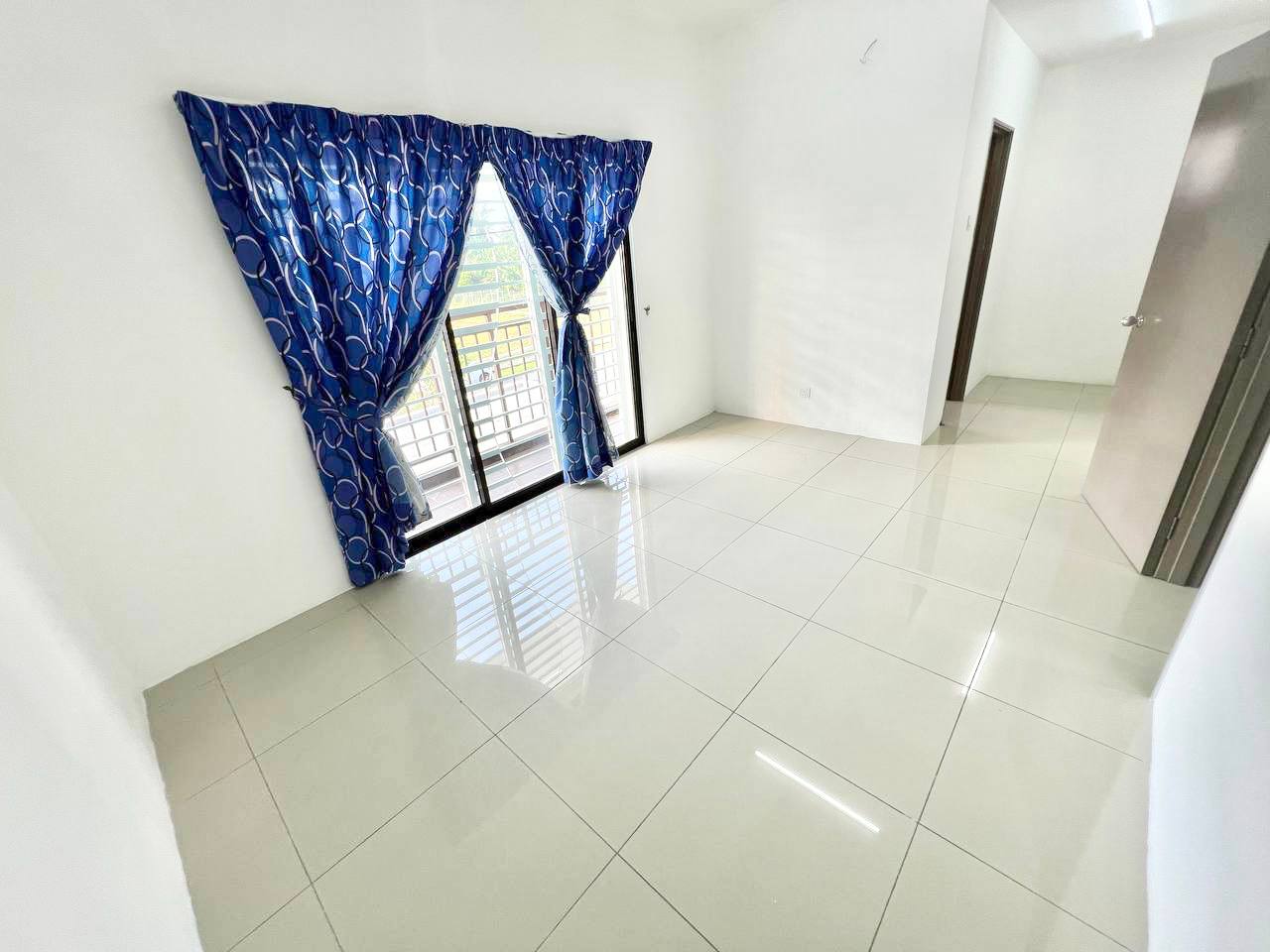 2 Storey Terrace Fasa 3  Saujana KLIA Sepang - photo 6