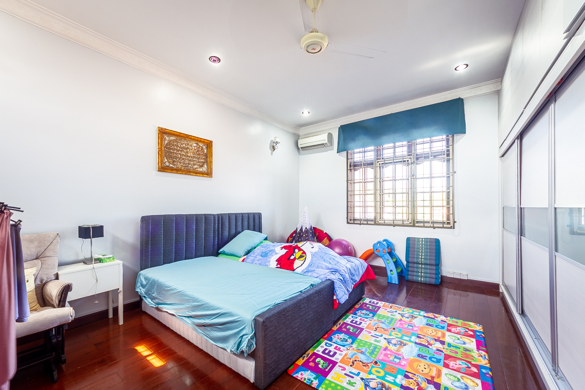 Double Storey Bungalow House, - photo 9