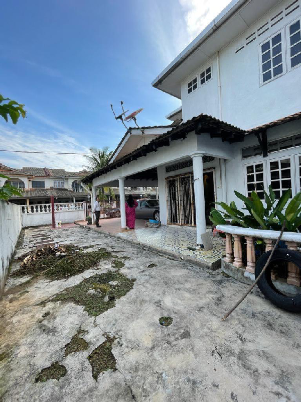 2 STOREY SEMI-D BUKIT GELUGOR, BESERAH