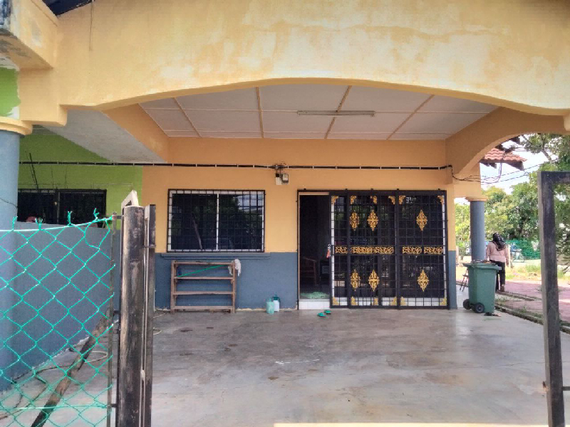 ( CORNER LOT) TERES SETINGKAT PERUMAHAN JAYA GADING KUANTAN