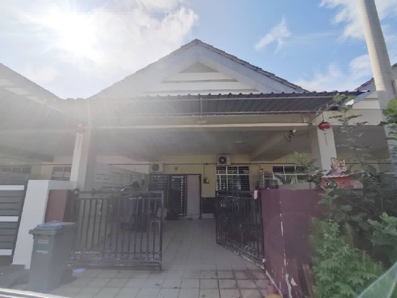*RUMAH TERES UNTUK DIJUAL*Belakang DIY Kempadang, Kuantan, Pahang. 