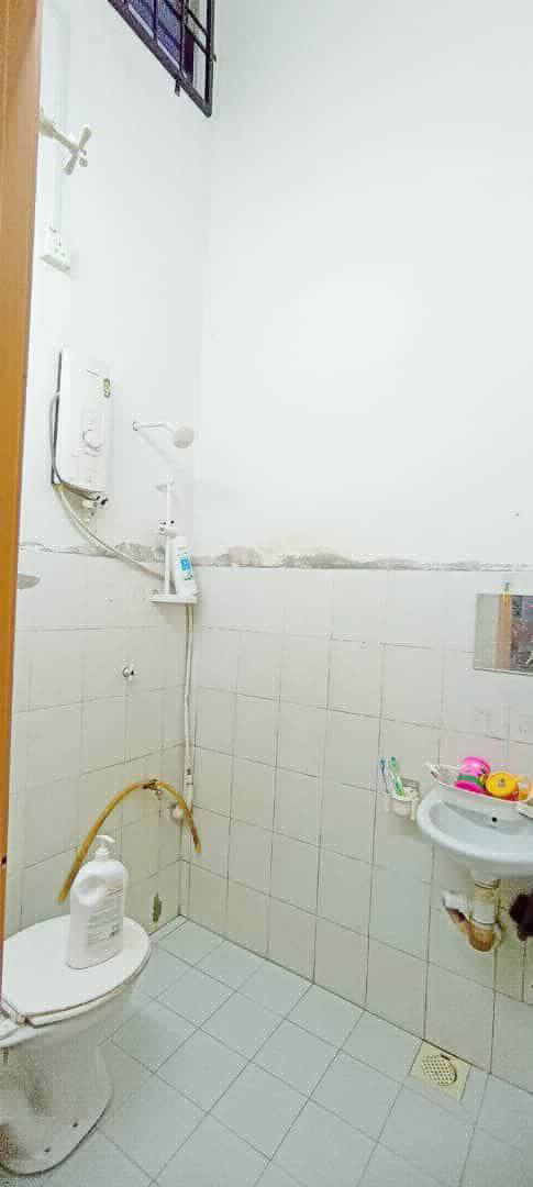 RUMAH TERES UNTUK DIJUAL*Mahkota Permai, Batu 11, Kuantan.  - photo 10