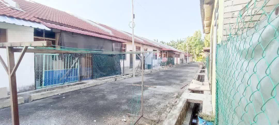 RUMAH TERES UNTUK DIJUAL*Mahkota Permai, Batu 11, Kuantan.  - photo 11