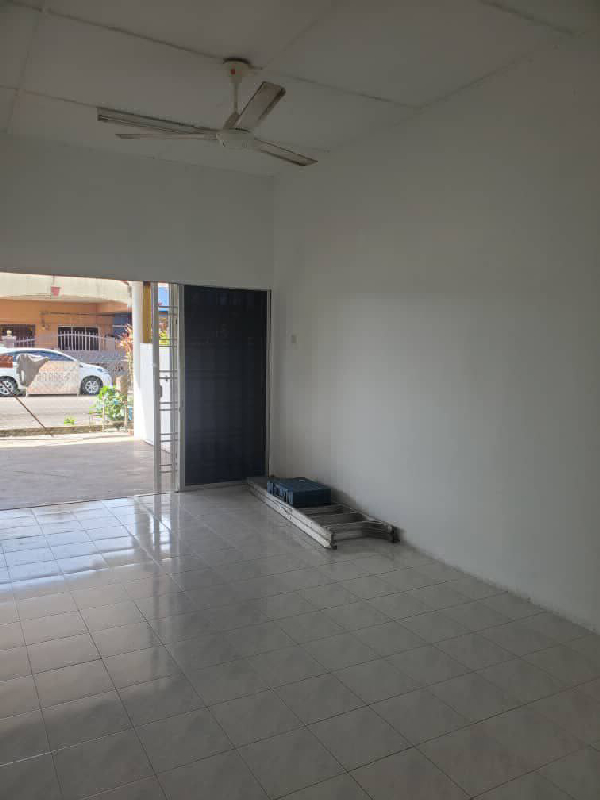 TERES SETINGKAT UNTUK DIJUAL*Lorong Beserah Permai, Kuantan. - photo 3