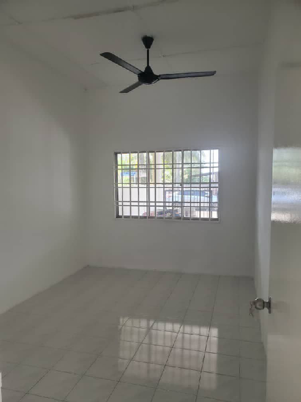 TERES SETINGKAT UNTUK DIJUAL*Lorong Beserah Permai, Kuantan. - photo 9