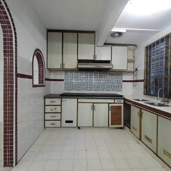 Teres 2 tingkat di Indera Mahkota 2 Kuantan - photo 3