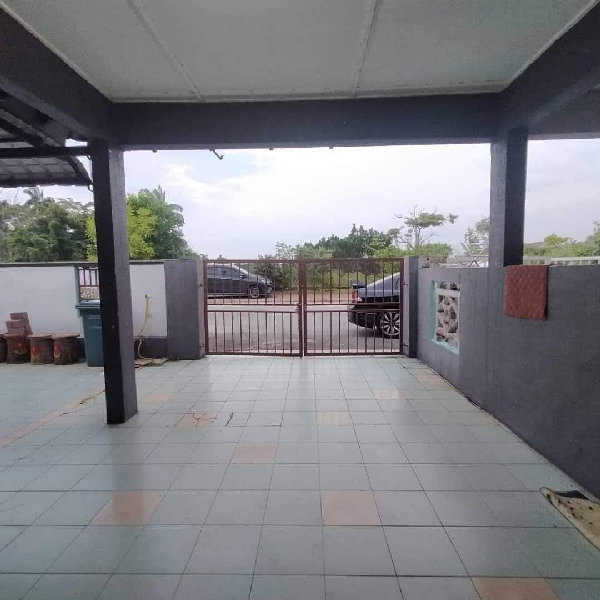 Teres 2 tingkat di Indera Mahkota 2 Kuantan - photo 6