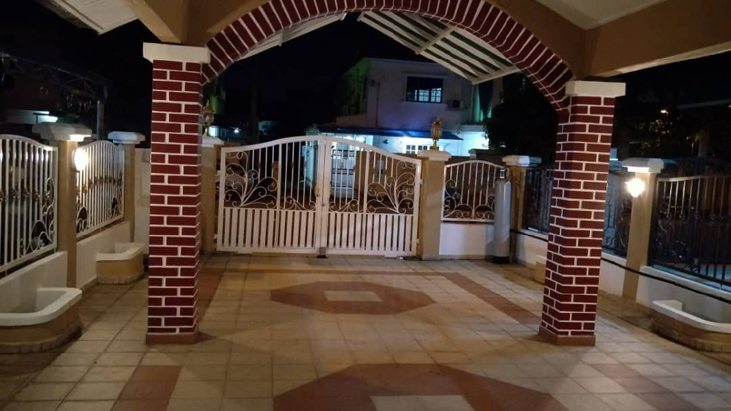 Double Storey Terrace Intermediate, Seksyen 7, Shah Alam - photo 2