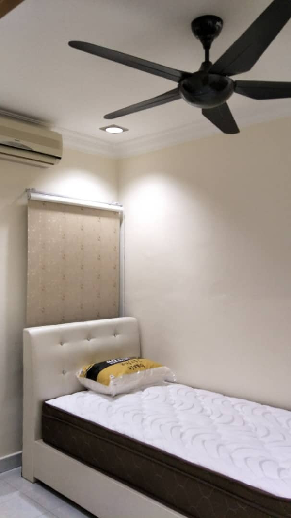 Double Storey Terrace Intermediate, Seksyen 7, Shah Alam - photo 3