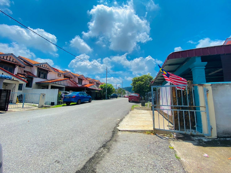 Double Storey Tmn Salak Perdana - photo 11
