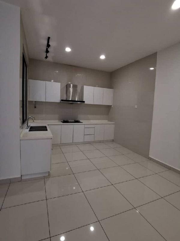 3.5 Storey superlink house Empire Residence Bandar Damansara Perdana - photo 3