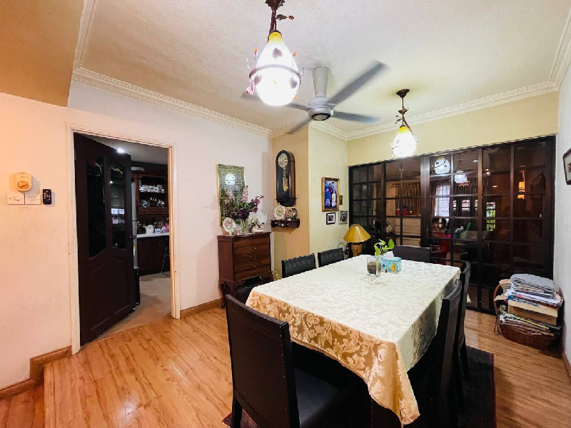 DOUBLE STOREY TERRACE INTERMEDIATE HOUSE JALAN SS 18/5G  - photo 4