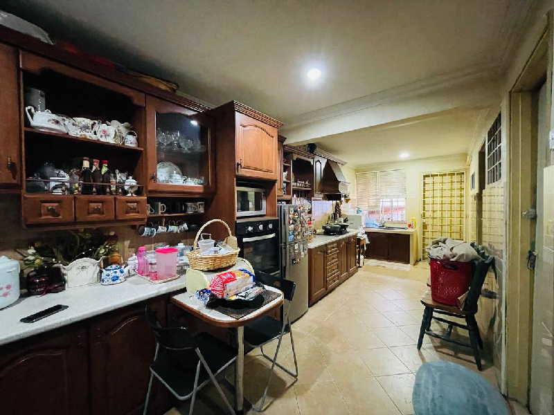 DOUBLE STOREY TERRACE INTERMEDIATE HOUSE JALAN SS 18/5G  - photo 8