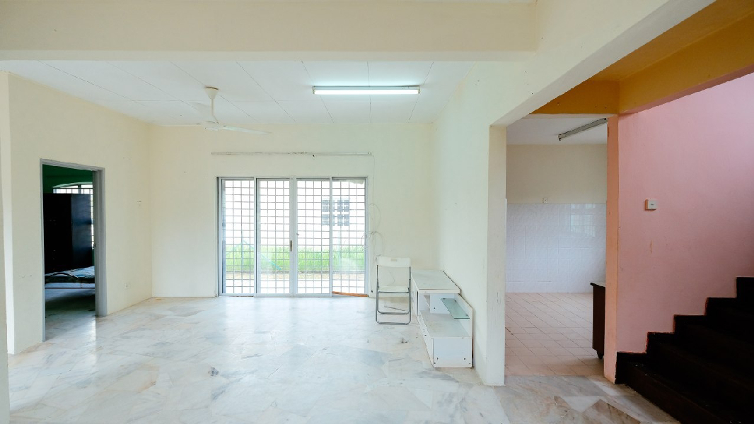 BUNGALOW CORNER LOT DOUBLE STOREYSEPANG NEAR GOLD COAST - photo 3